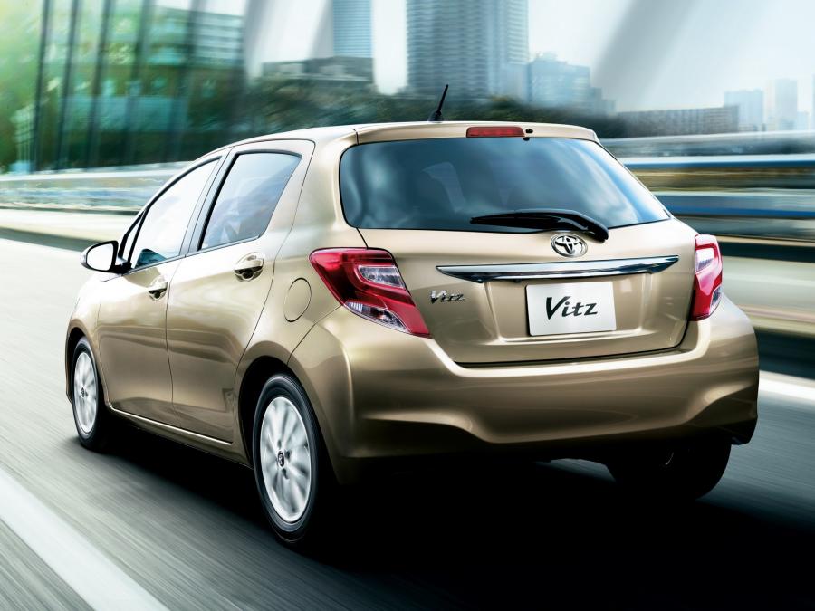  Toyota Vitz 2014 года  (фото 3 из 5)